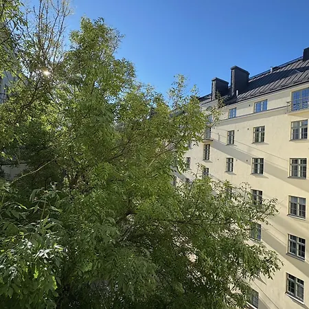 Brand New And Stylish Designer 2br - Prime Location Apartament