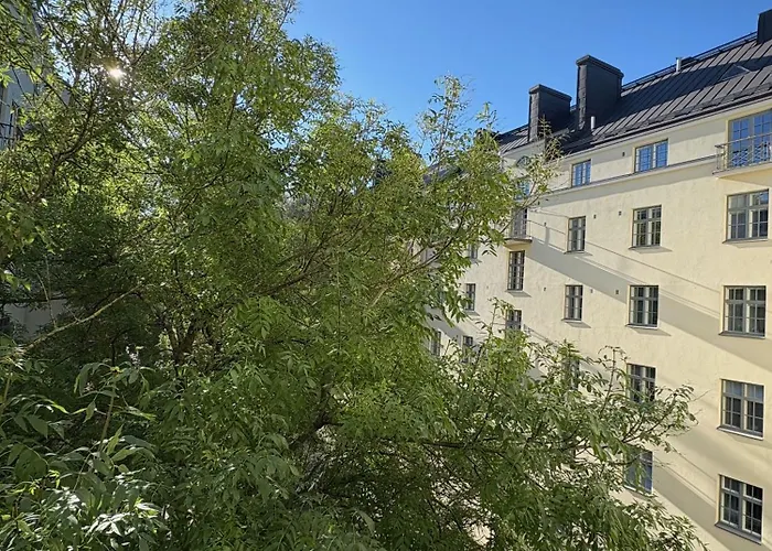 Brand New And Stylish Designer 2br - Prime Location Apartment