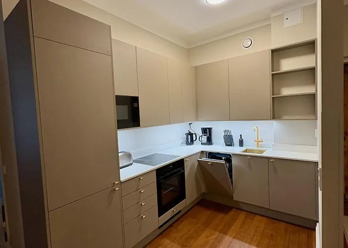 Brand New And Stylish Designer 2br - Prime Location Apartamento